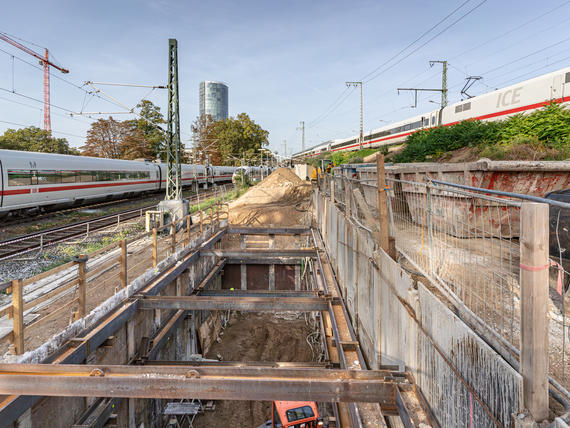 Baugrubensicherung am Bahnhof